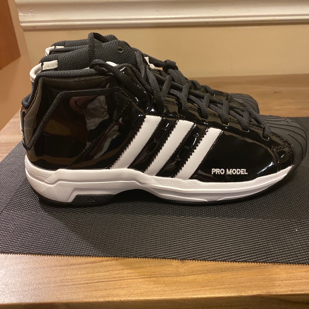 New Adidas Pro Model 2G Basketball shoes 7.5